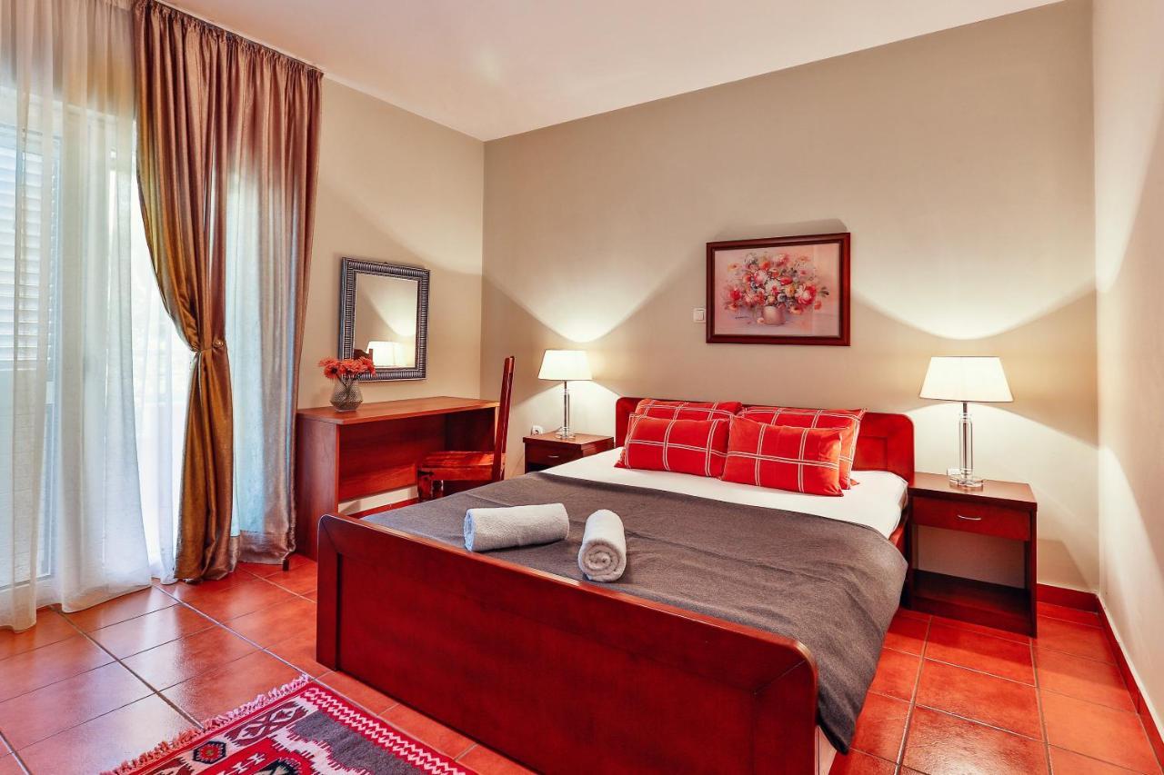 אוטייהא Apartments Misko מראה חיצוני תמונה