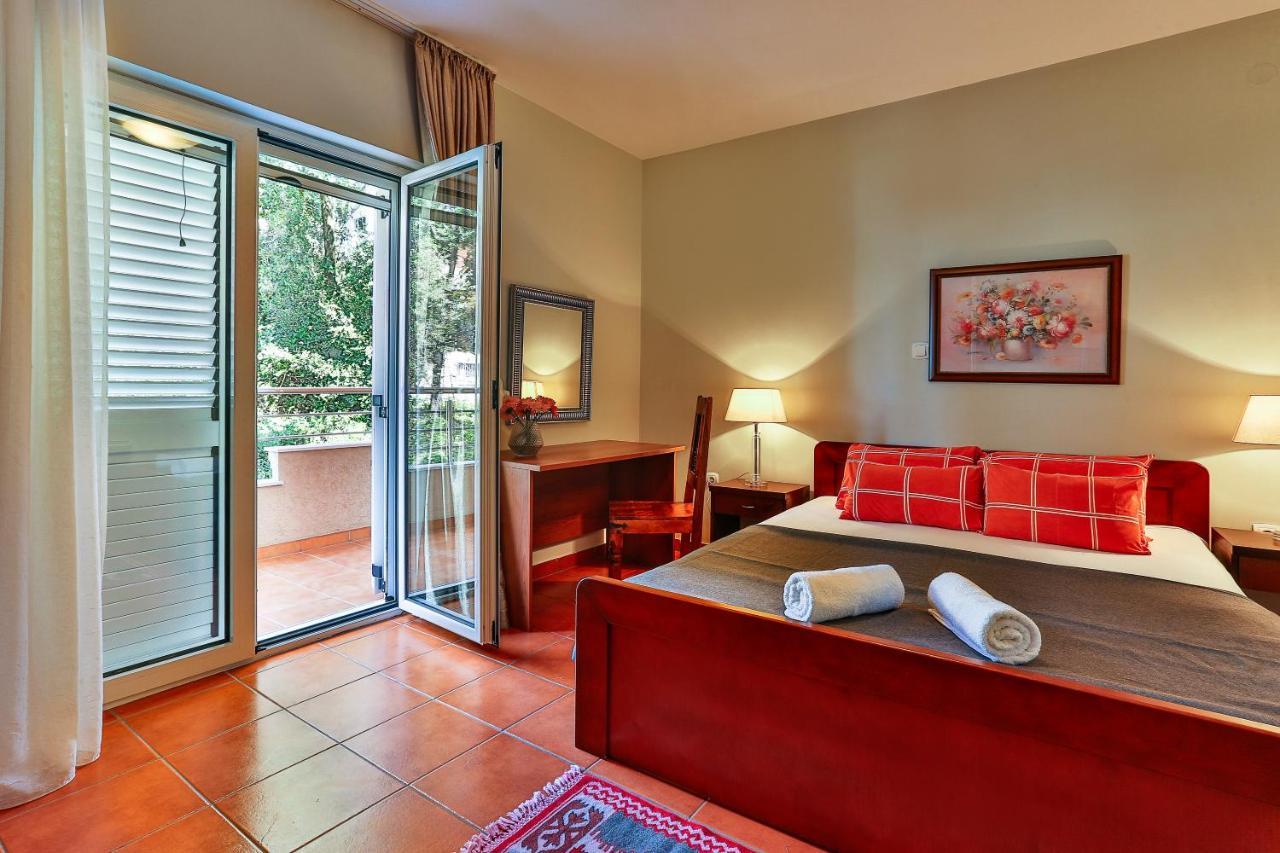אוטייהא Apartments Misko מראה חיצוני תמונה