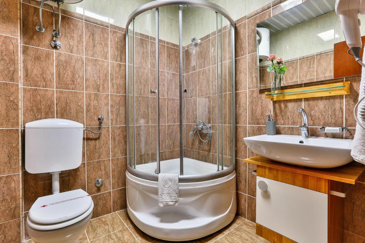 אוטייהא Apartments Misko מראה חיצוני תמונה